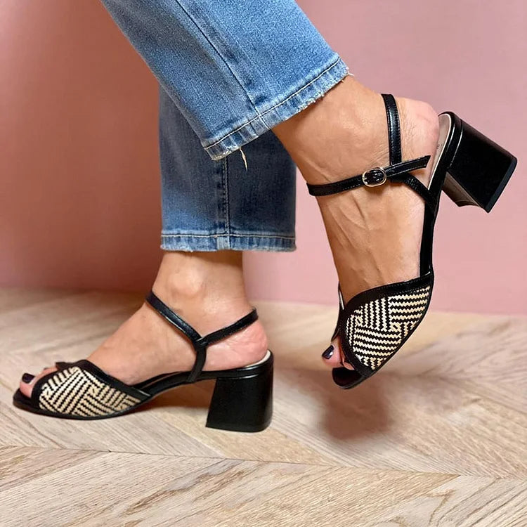 SANDALLES EN TISSU TRESSÉ AVEC TALON LARGE