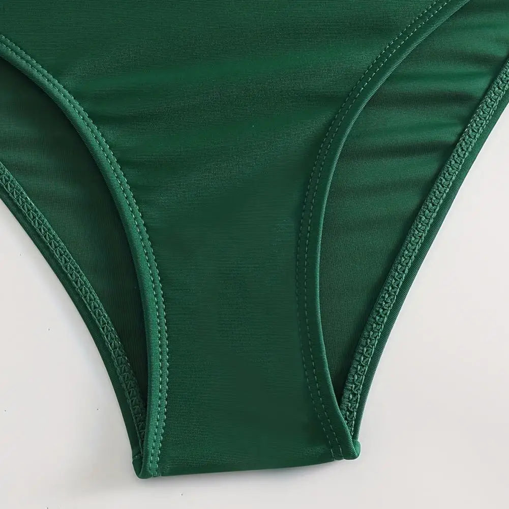 Sarena | Votre bikini sculptant pour le ventre avec un élégant décolleté en V