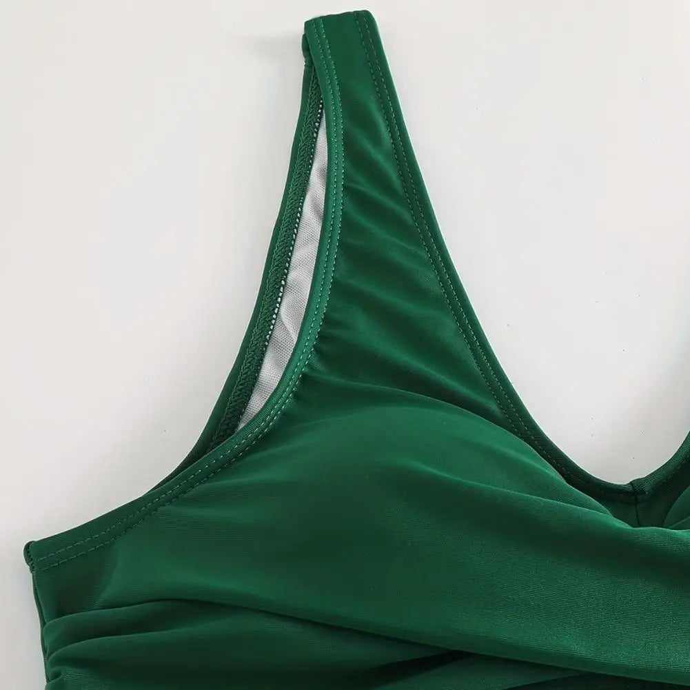 Sarena | Votre bikini sculptant pour le ventre avec un élégant décolleté en V