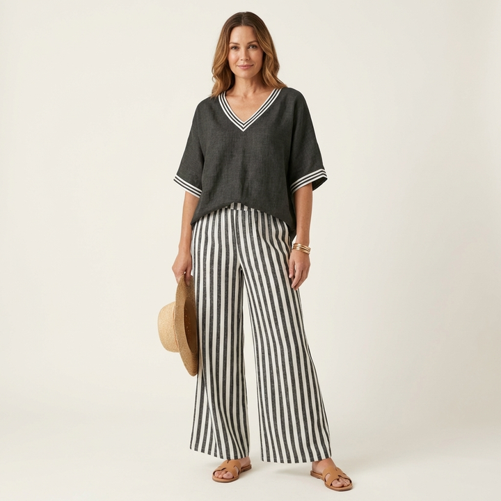Juliana | Haut Varsity à Col V & Ensemble Pantalon Large Rayé